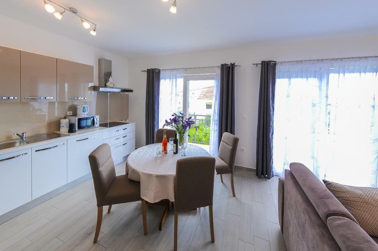 Kaštela Apartment Petar מראה חיצוני תמונה
