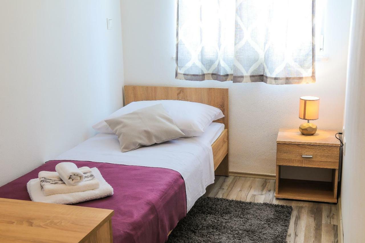 Kaštela Apartment Petar מראה חיצוני תמונה